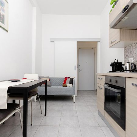 Vivimihome - Crespi House A 3 Minuti Dalla Metro Milão Exterior foto