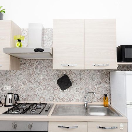 Vivimihome - Crespi House A 3 Minuti Dalla Metro Milão Exterior foto